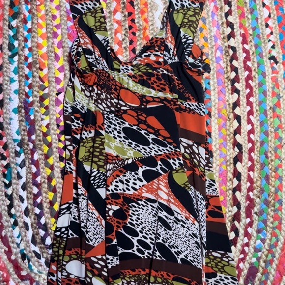 Multicolor Patterned Dress - Picture 3 of 3